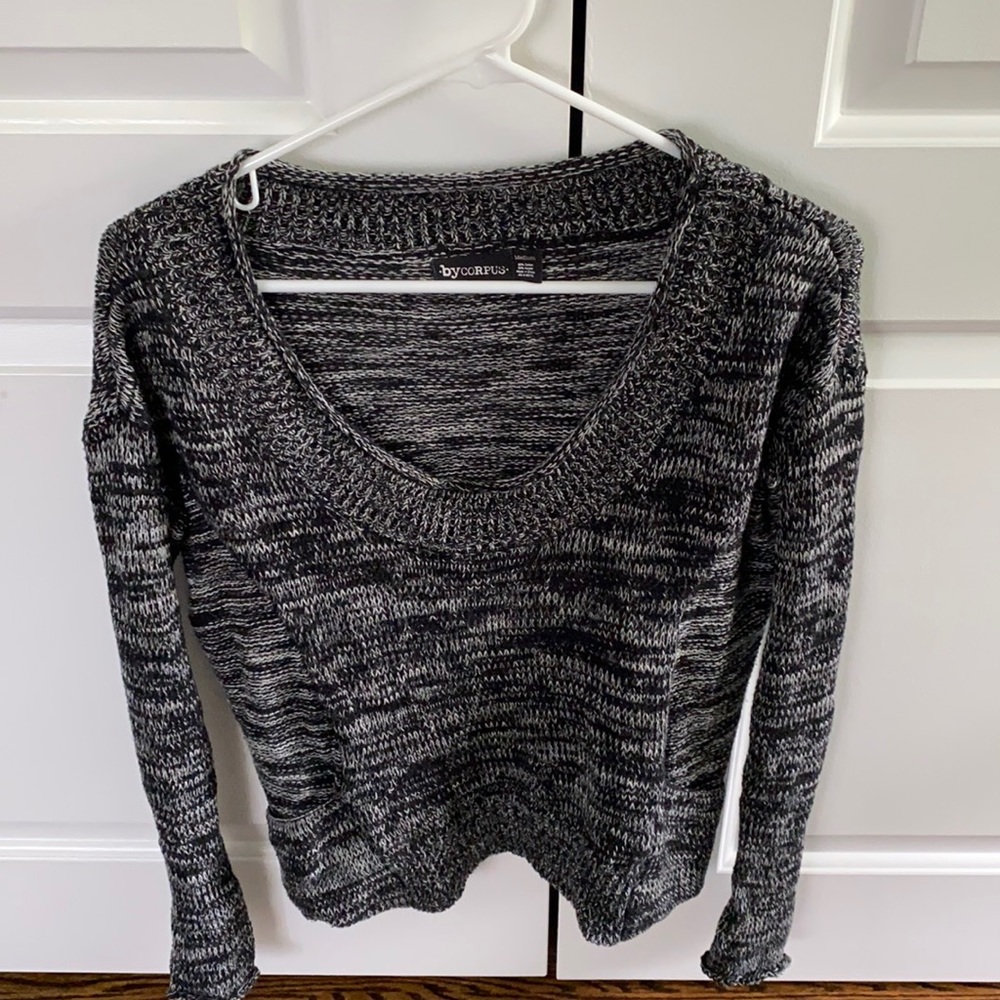 sweater with side pockets